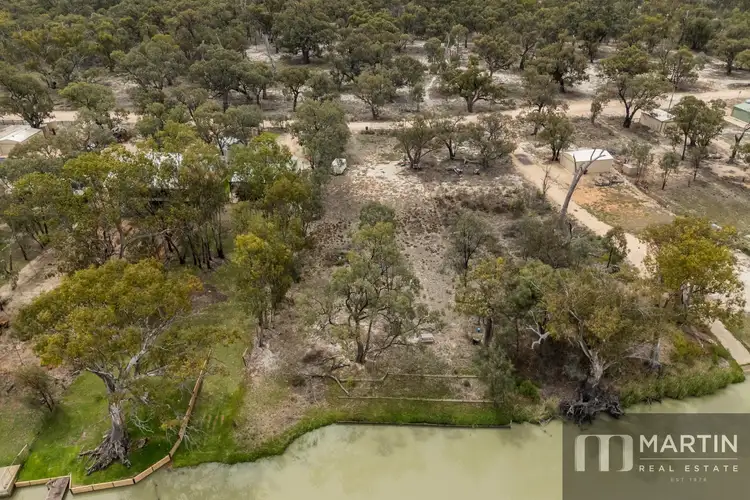 44/1 Pelican Parade, Morgan SA 5320