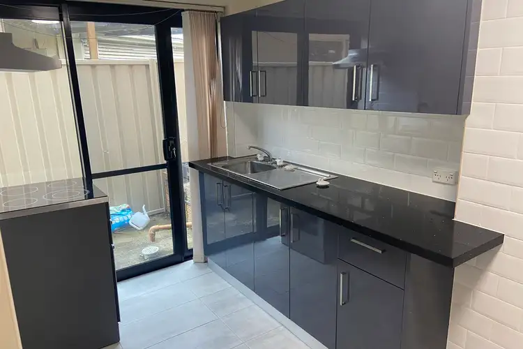 1/17 Sylvan Grove, Picnic Point NSW 2213