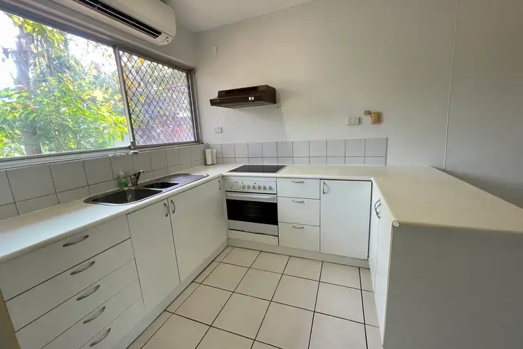 2/174 Casuarina Drive, Nightcliff NT 810