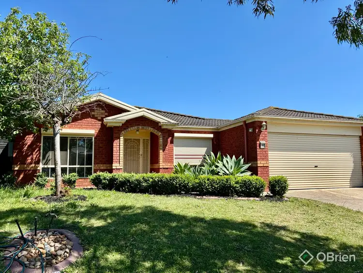 19 Mariner Close, Cranbourne North VIC 3977