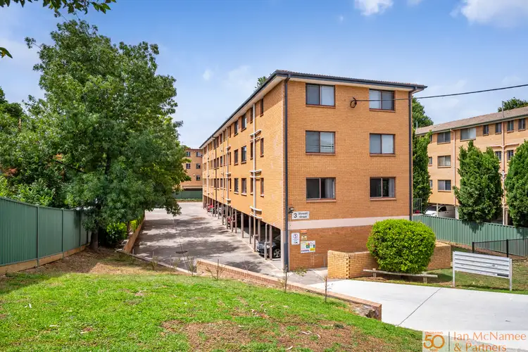 16/3 Mowatt Street, Queanbeyan NSW 2620