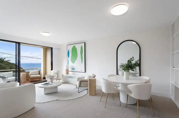 18/42-46 Diamond Bay Road