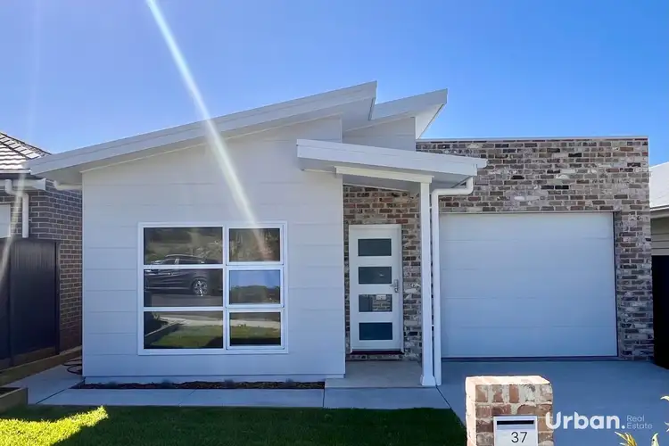 37 Bowral Street, Tullimbar NSW 2527