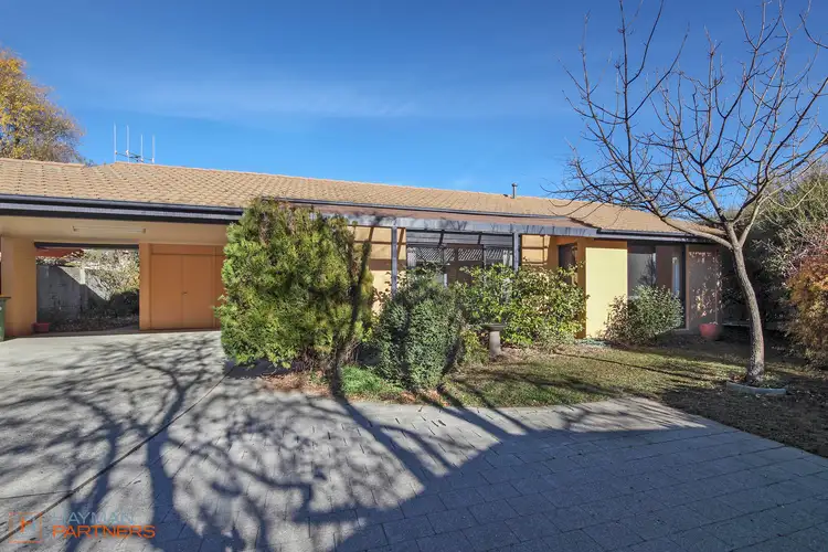 2A Corrigan Place, Isaacs ACT 2607