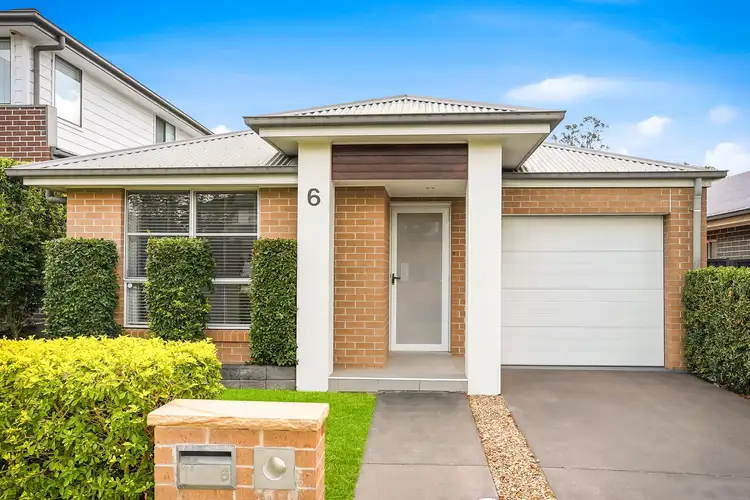 6 Munro Place, Jordan Springs NSW 2747