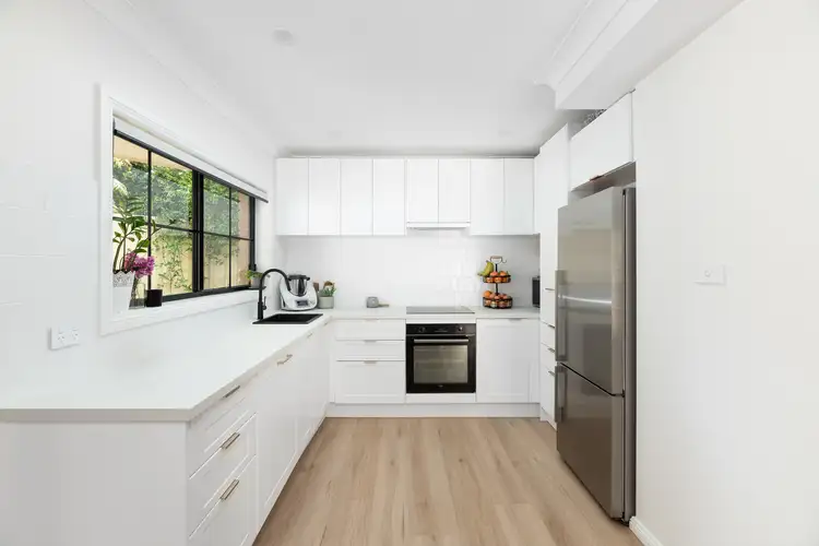 2/92 Toronto Parade, Sutherland NSW 2232