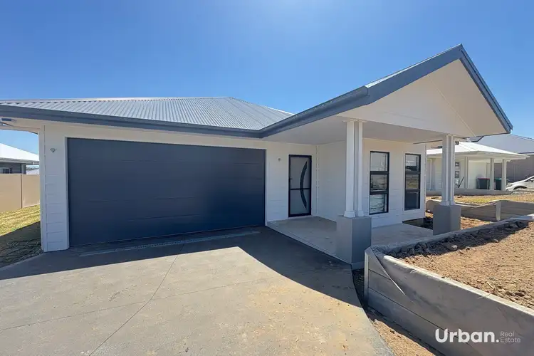 11 Solomon Street
