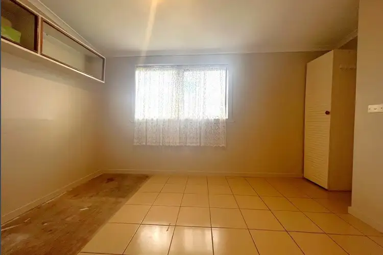 Fourth view of Homely house listing, 10 Leonard Avenue, St Albans VIC 3021