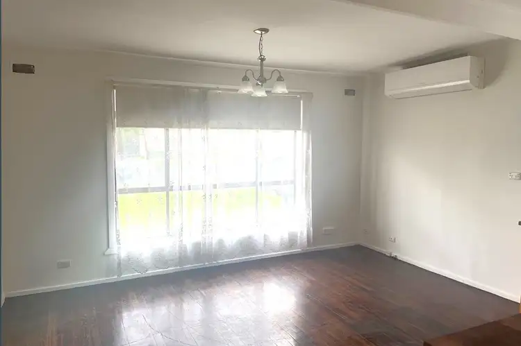 Fifth view of Homely house listing, 10 Leonard Avenue, St Albans VIC 3021