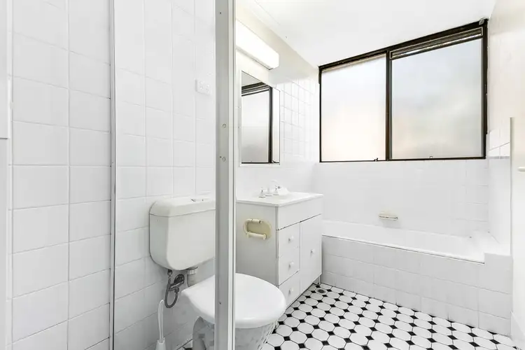 Fourth view of Homely unit listing, 6/4 Peckham Avenue, Chatswood NSW 2067