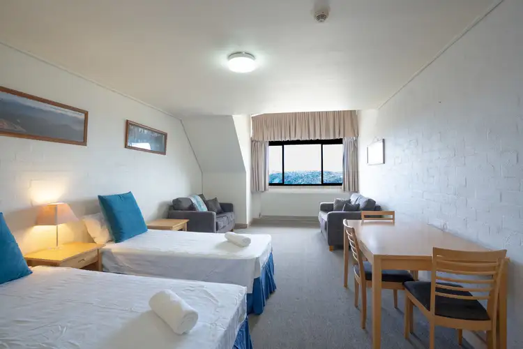 521/42 Great Alpine Road