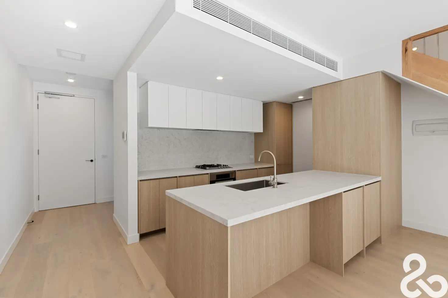 Main view of Homely townhouse listing, 5/1114 Burke Road, Balwyn North VIC 3104