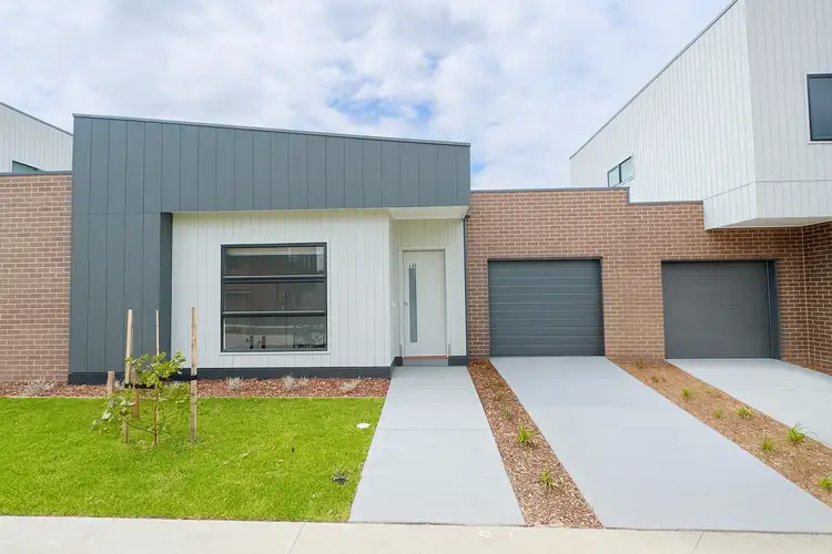 40 Cinnamon Drive, Cranbourne East VIC 3977