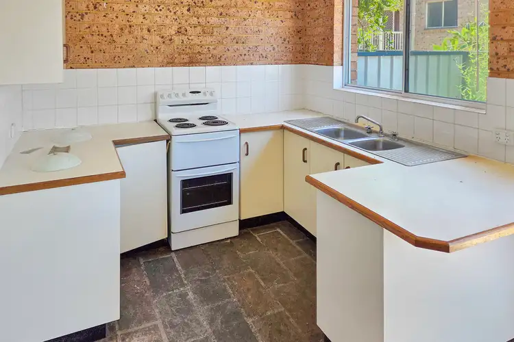 10/3 Levitt Street, Wyong NSW 2259