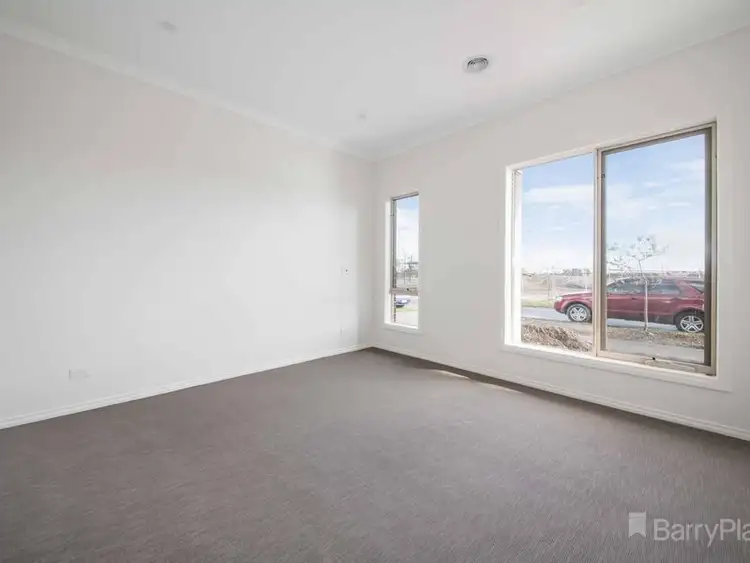 Fourth view of Homely house listing, 5 Plover Street, Pakenham VIC 3810
