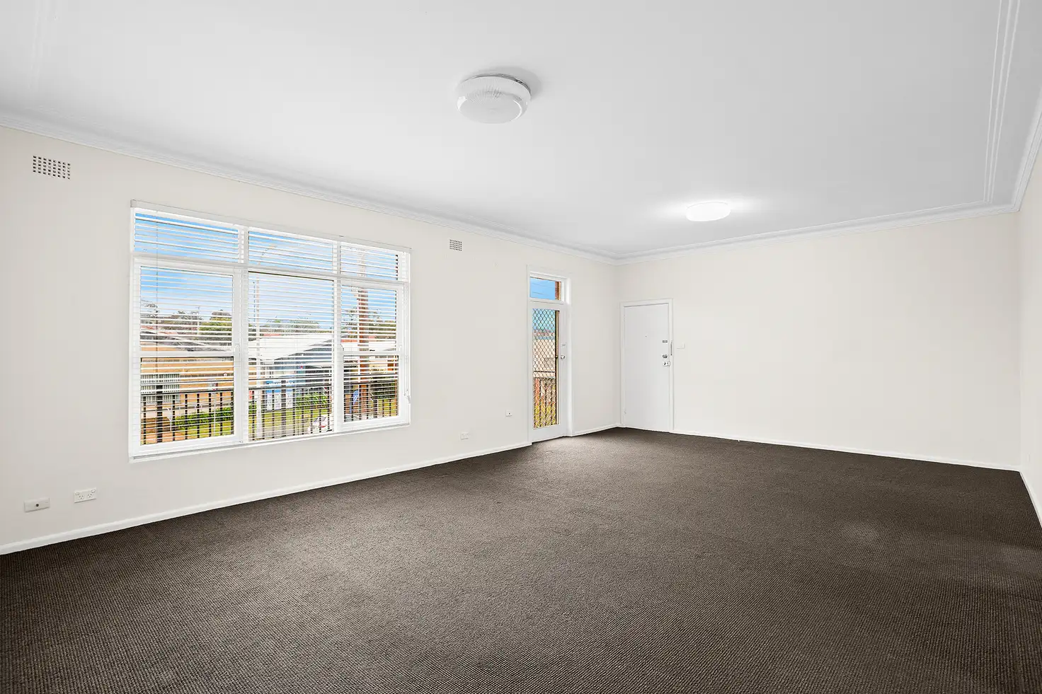 Main view of Homely unit listing, 4/5 First Avenue South, Warrawong NSW 2502