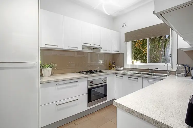 18 Lakeside Crescent, North Manly NSW 2100