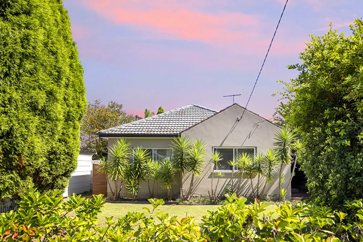 Main view of Homely house listing, 18 Lakeside Crescent, North Manly NSW 2100