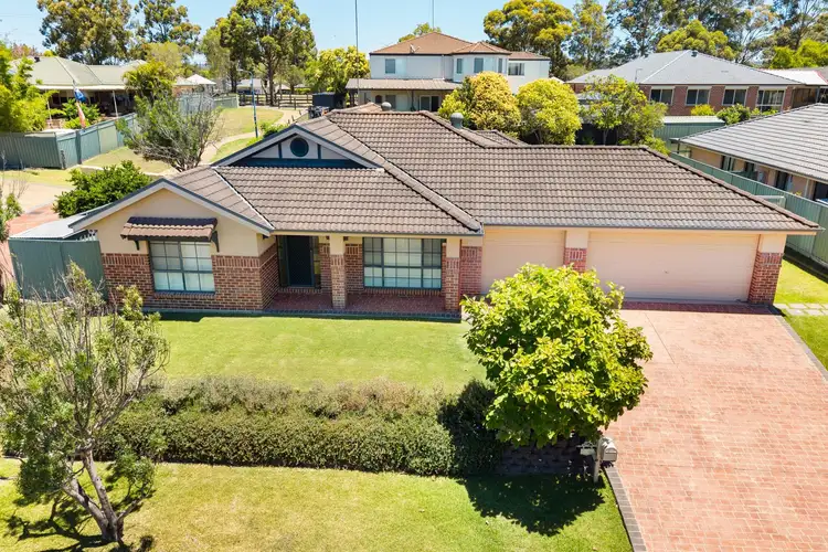 14 Roseville Terrace, Glenmore Park NSW 2745