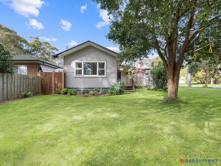 14 Inverloch Parade, Inverloch VIC 3996