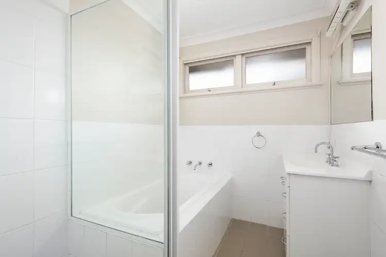 Fifth view of Homely house listing, 1 Jiri Place, Engadine NSW 2233