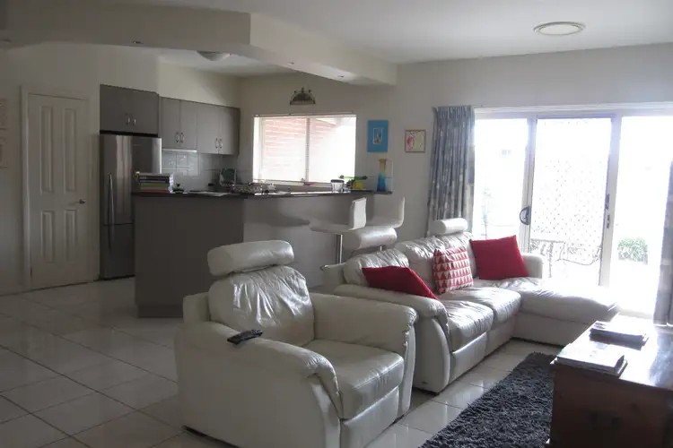 Second view of Homely house listing, 17 Bramley Place, Strathdale VIC 3550