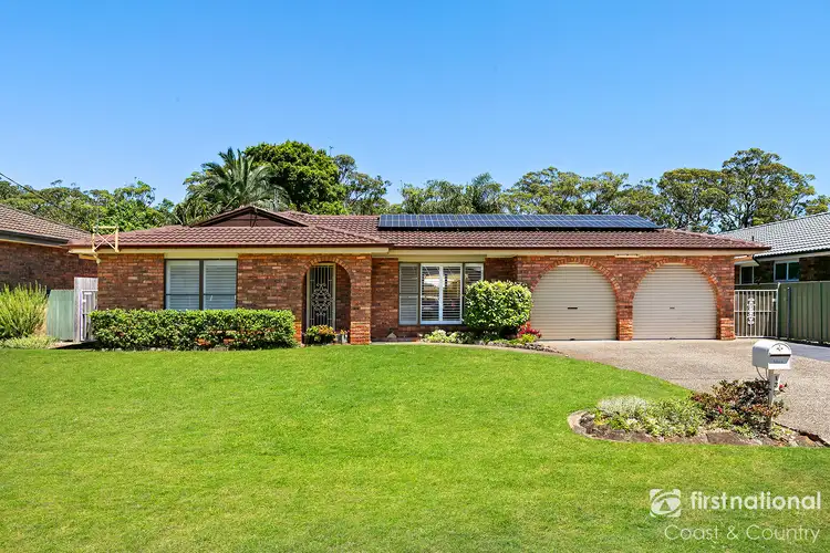 13 Boyd Street, Shoalhaven Heads NSW 2535