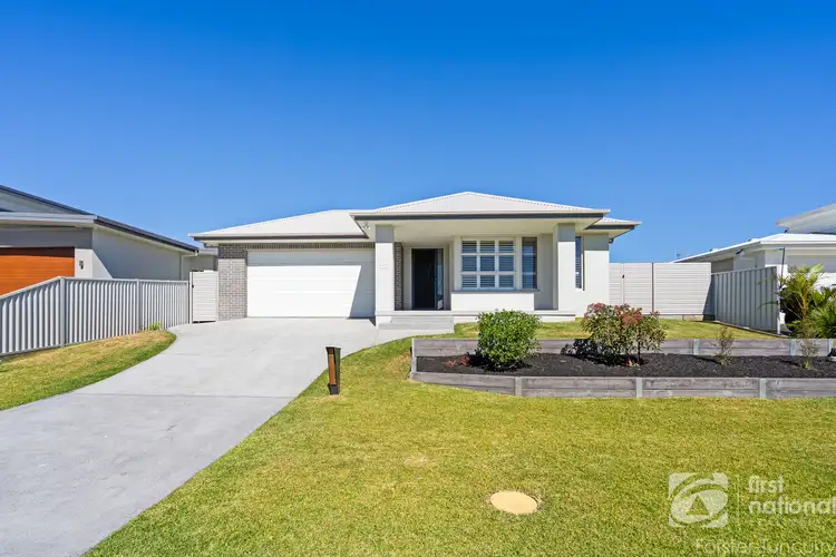 25 Shores Crescent, Diamond Beach NSW 2430