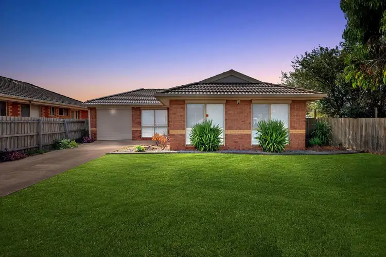 19 Belinda Close, Kurunjang VIC 3337