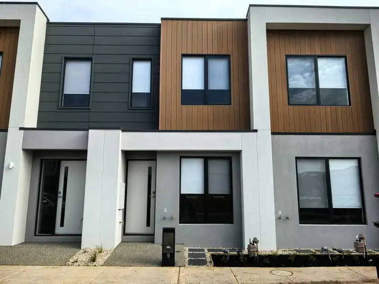 9 Pigment Drive, Mambourin VIC 3024