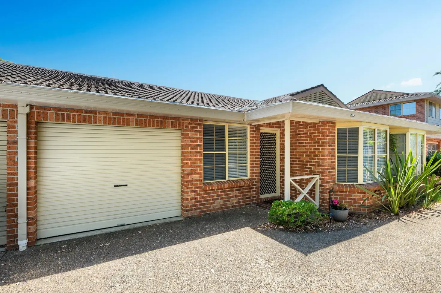 Main view of Homely villa listing, 2/6-8 Kurrajong Street, Sutherland NSW 2232