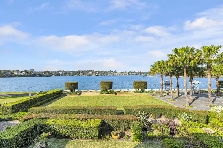 22/61 Peninsula Drive