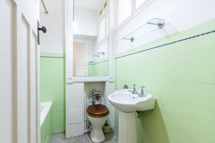 Fourth view of Homely studio listing, 49/2 Greenknowe Avenue, Elizabeth Bay NSW 2011