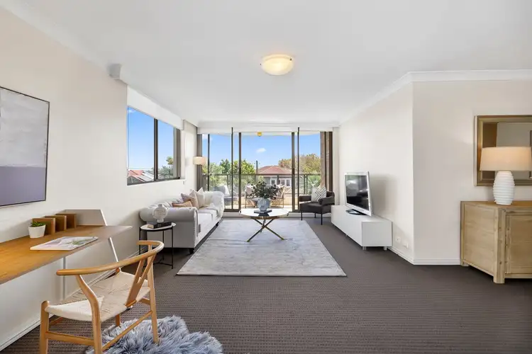 Third view of Homely apartment listing, 10/8-10 East Crescent Street, Mcmahons Point NSW 2060