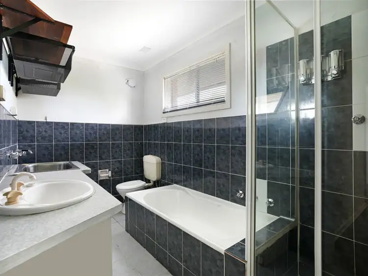 Third view of Homely unit listing, 4/2 Robwald Avenue, Coniston NSW 2500