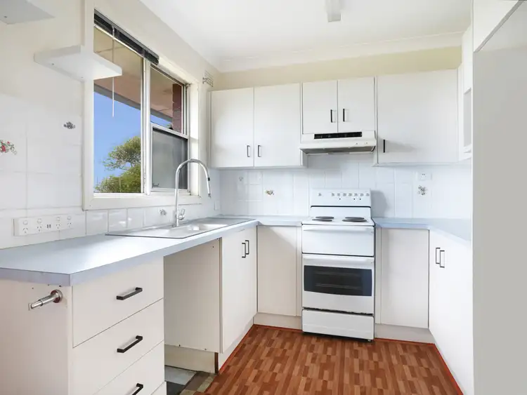 Fifth view of Homely unit listing, 4/2 Robwald Avenue, Coniston NSW 2500