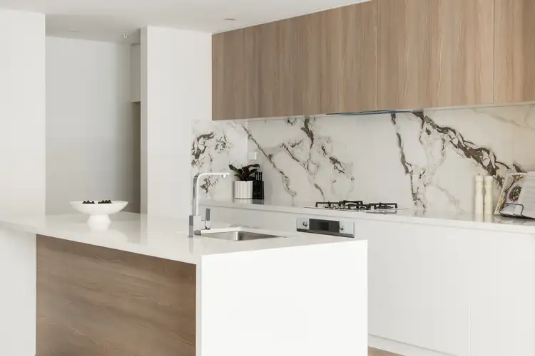 8 B Oaks Avenue, Dee Why NSW 2099