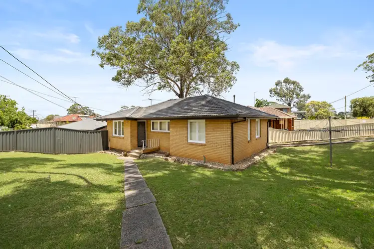 1 Busby Road, Busby NSW 2168
