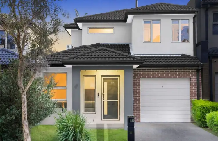 19 Ravenwoods Way, Craigieburn VIC 3064