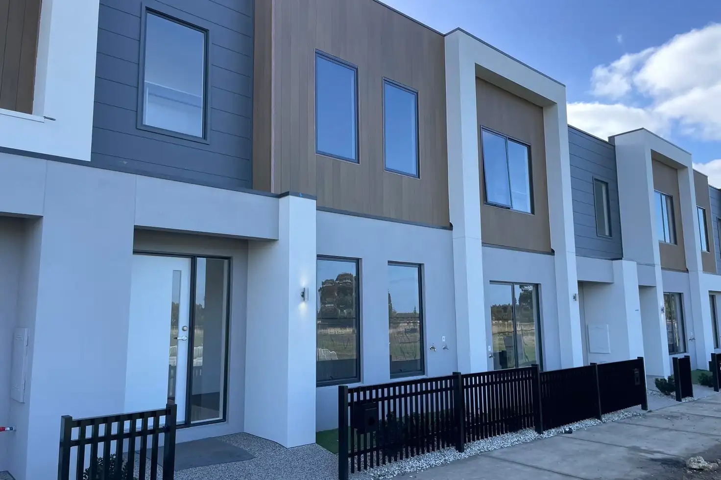 Main view of Homely townhouse listing, 18 Nova Walk, Mount Duneed VIC 3217