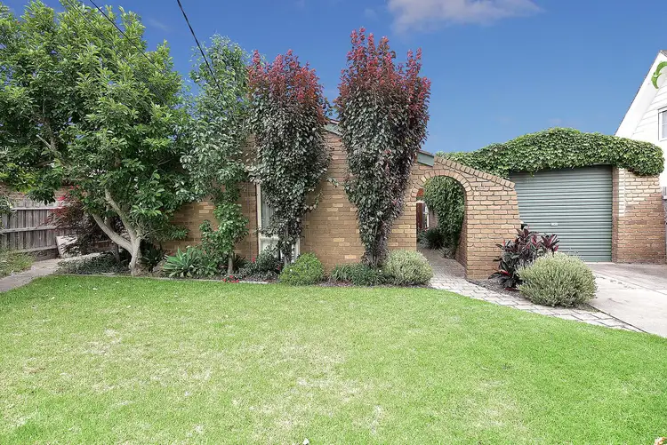 81 Scarlet Street, Mordialloc VIC 3195