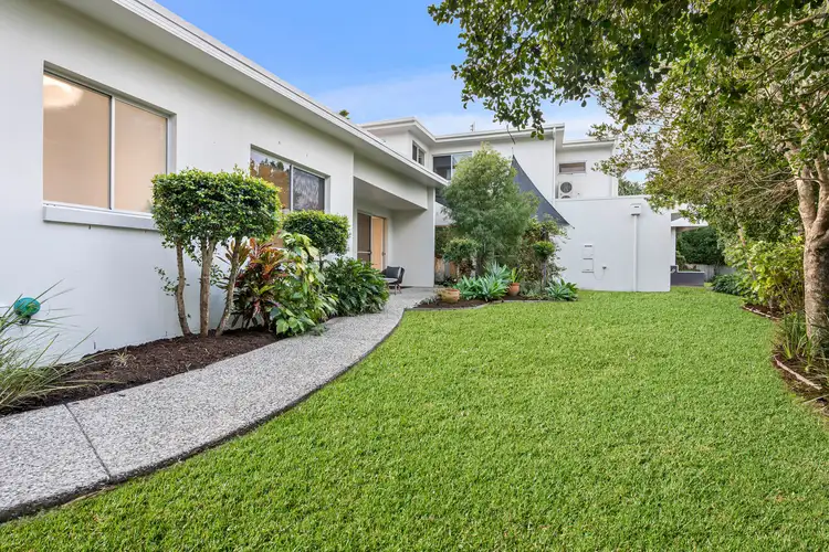 8b Bonment Road, Yaroomba QLD 4573