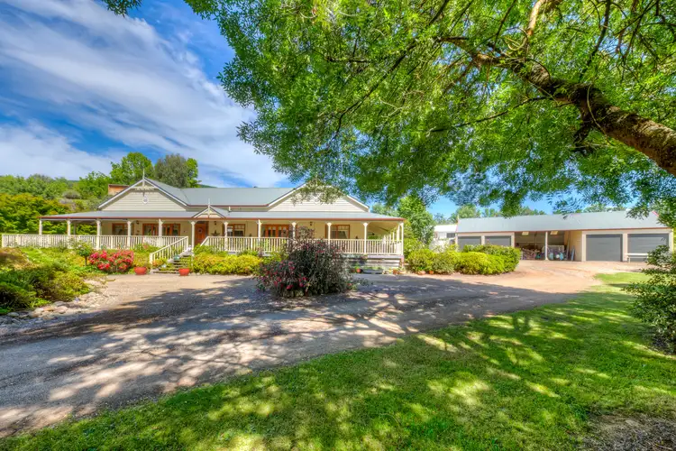 5 Alexandra Court, Bright VIC 3741