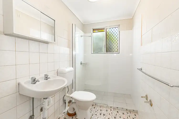 Fifth view of Homely unit listing, 4/15 Illuka Street, Currajong QLD 4812