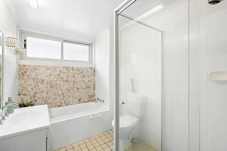 Fourth view of Homely unit listing, 2/62 Carrington Parade, Curl Curl NSW 2096