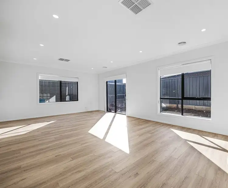 Fifth view of Homely house listing, 126 Medallion Boulevard, Tarneit VIC 3029