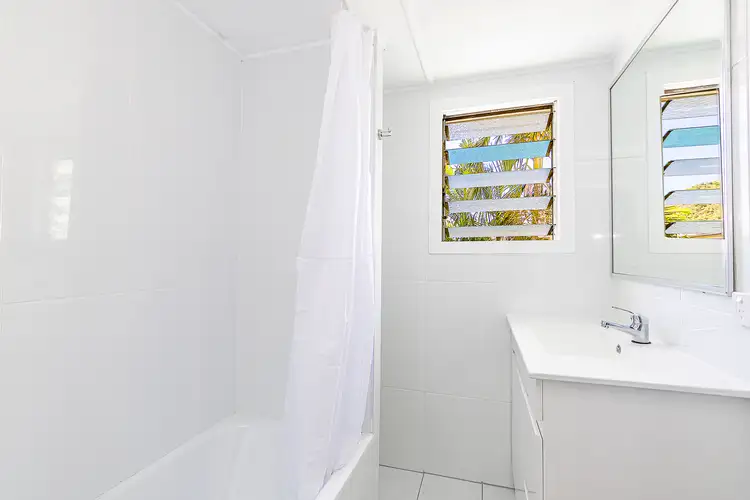 Second view of Homely unit listing, 2/29 Clarendon Street, Hyde Park QLD 4812