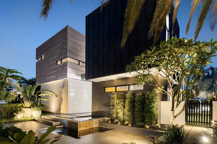 20 Bal Harbour, Broadbeach Waters QLD 4218