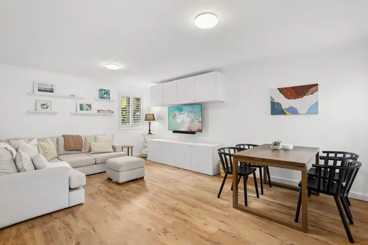 2/4 Campbell Parade, Manly Vale NSW 2093