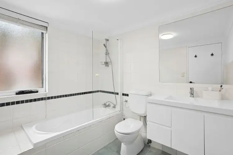 Fourth view of Homely unit listing, 2/4 Campbell Parade, Manly Vale NSW 2093